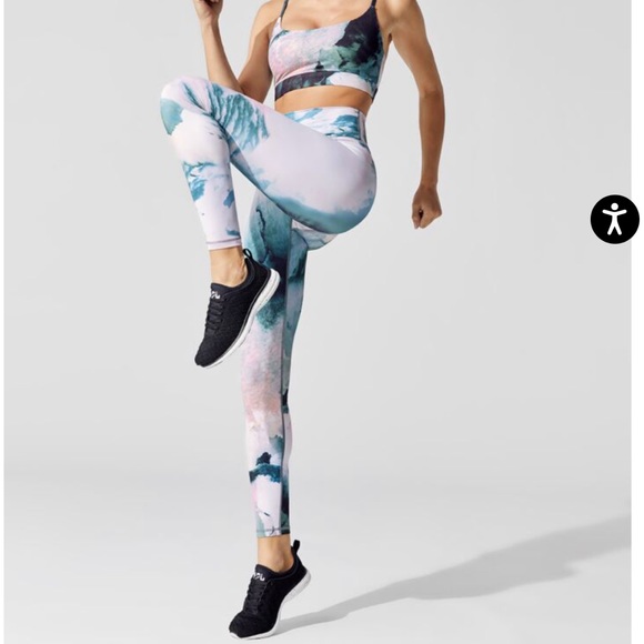 Carbon38 Pants - NWOT Carbon38 Abstract Hi-Rise Legging Dreamy Camo